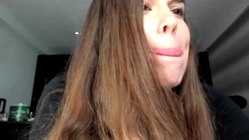 Yourlittlepervert 04-11-2021 Download 